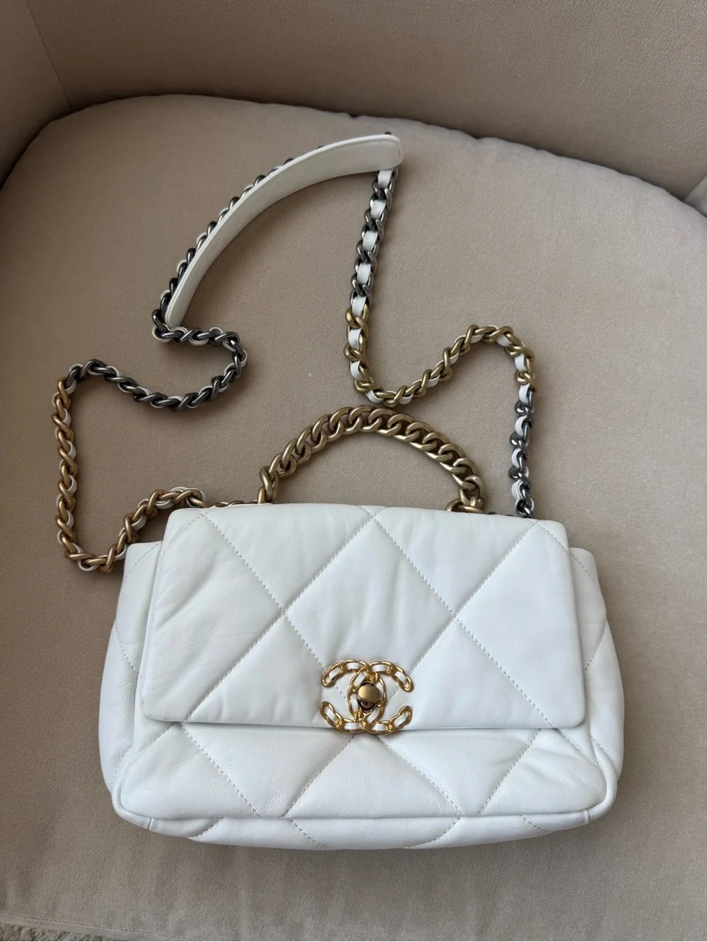 Quilted Flap Crossbody Bag in White with Gold-Tone - Picture 2 of 8